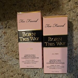 2 Too Faced Born This Way Foundation - Snow